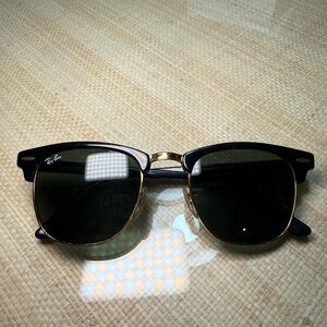 Ray-Ban Clubmaster RB3016 Black Gold Sunglasses 49-21 Made in Italy